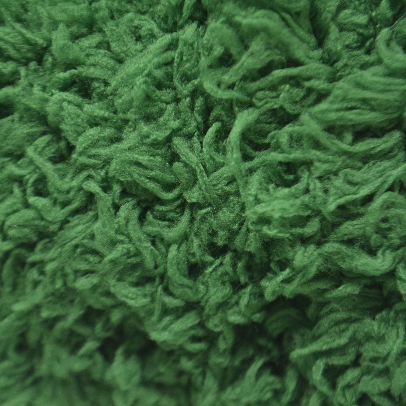 King Cole Cuddles Chunky 50g 3820 Holly