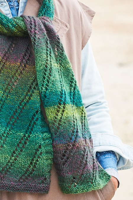 Stylecraft Charm Pattern 9882