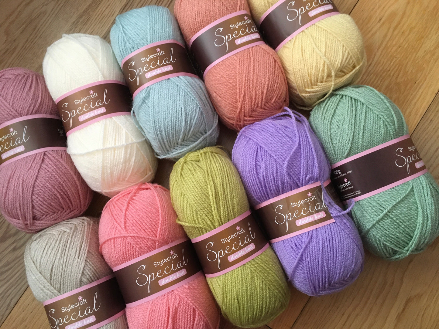 Woman’s Weekly Easter blanket pack