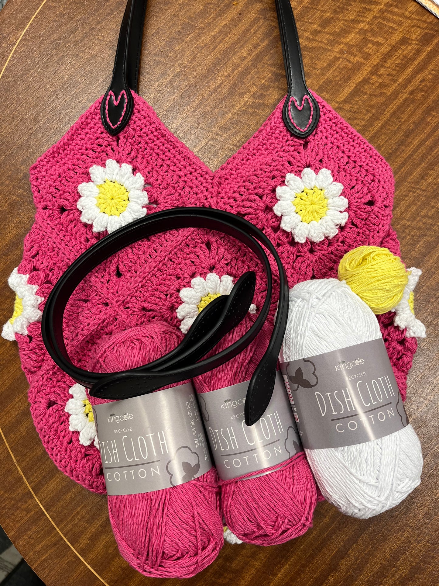 Crochet Daisy Granny Square Bag, Yarn Kit and Pattern!