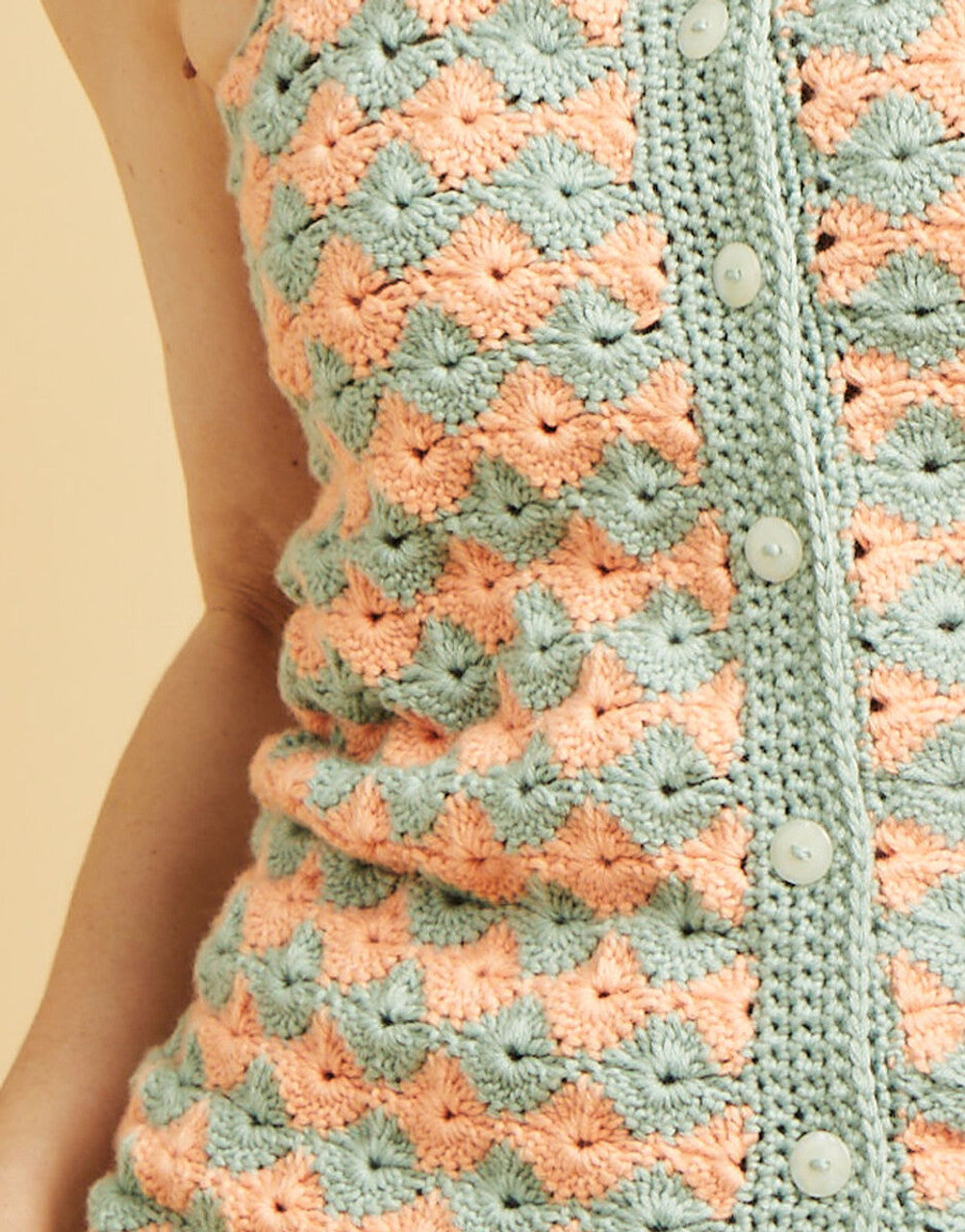 Sirdar 10661 Star Burst Button Cami Crochet Pattern