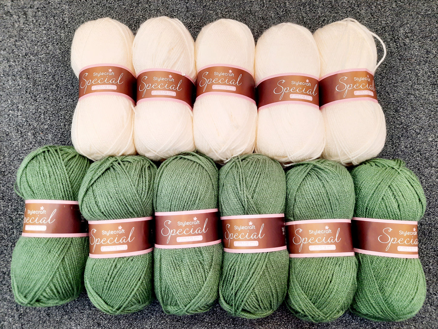 Yarnspirations Crochet Evergreen Mosaic Blanket Kit