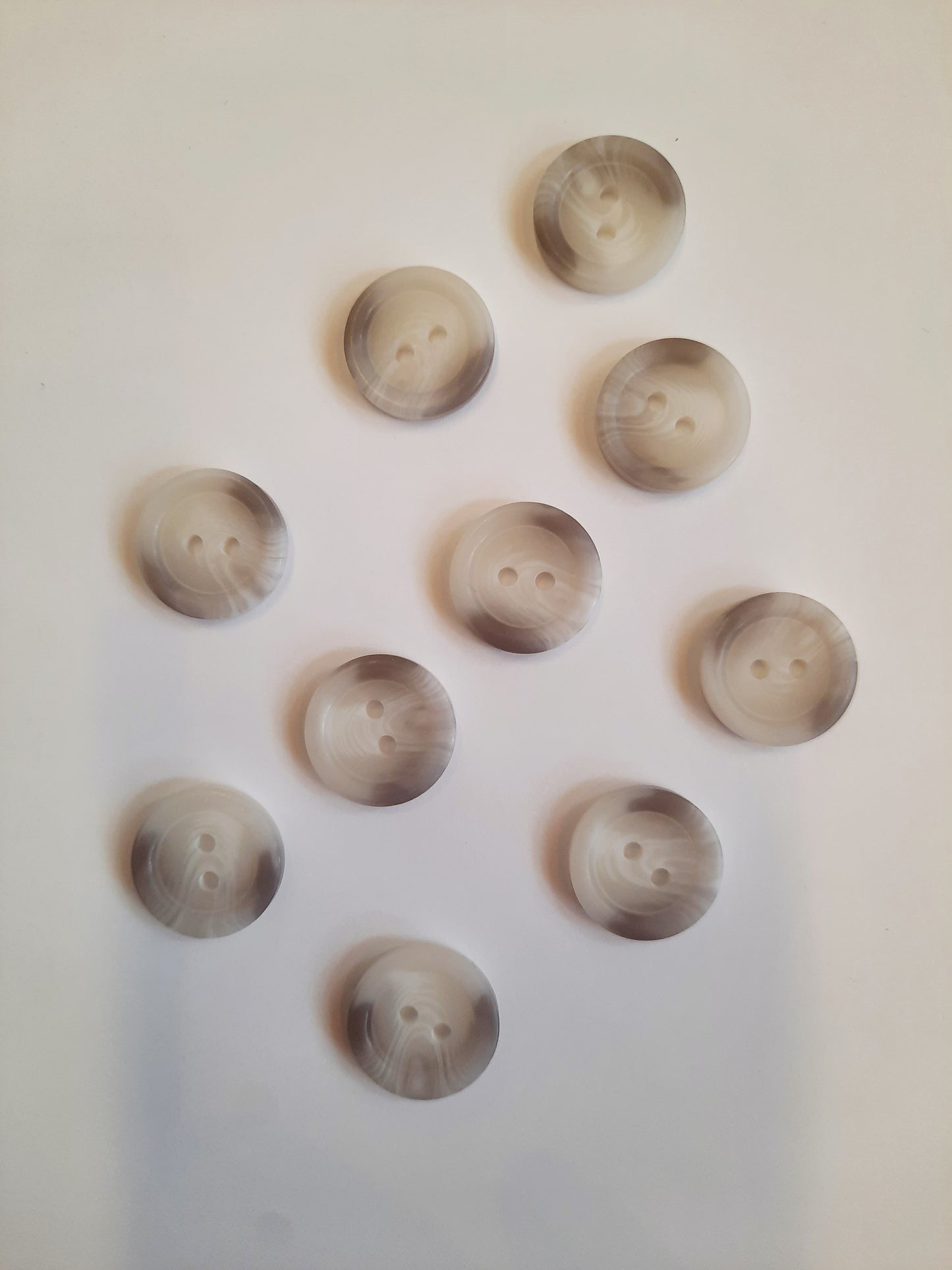179 18mm Grey Marbled Buttons